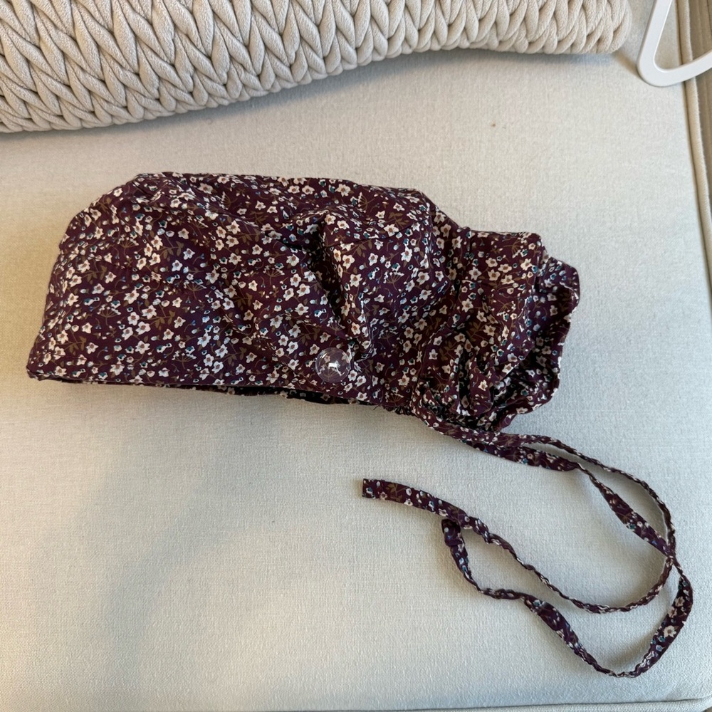 Maroon w/ Tiny Flowers Bun Scrub Cap